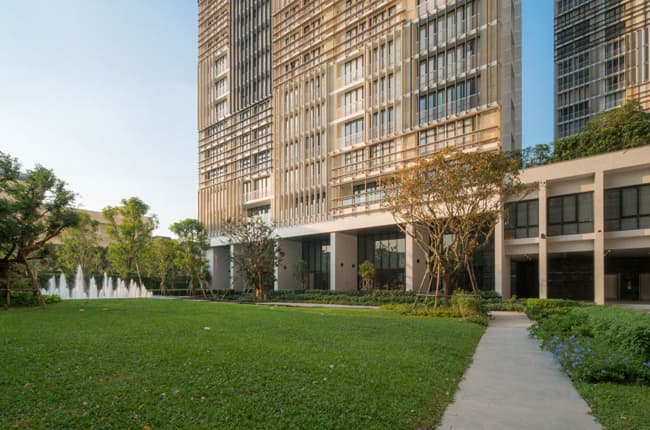 Park Origin Phrom Phong