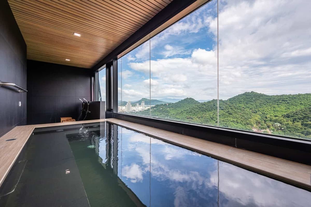 Knightsbridge The Ocean Sriracha + Include Service photo #14