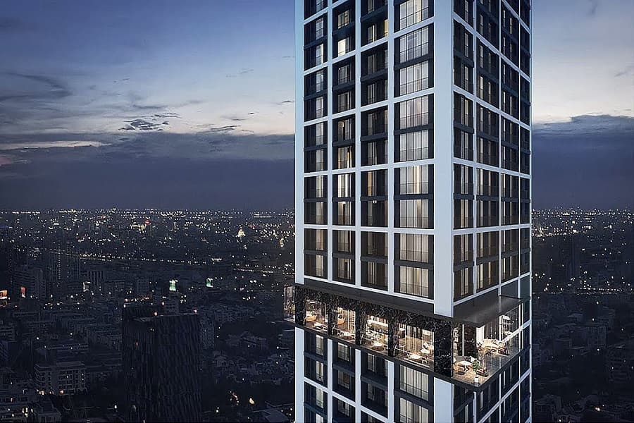 Noble Around Ari photo #25