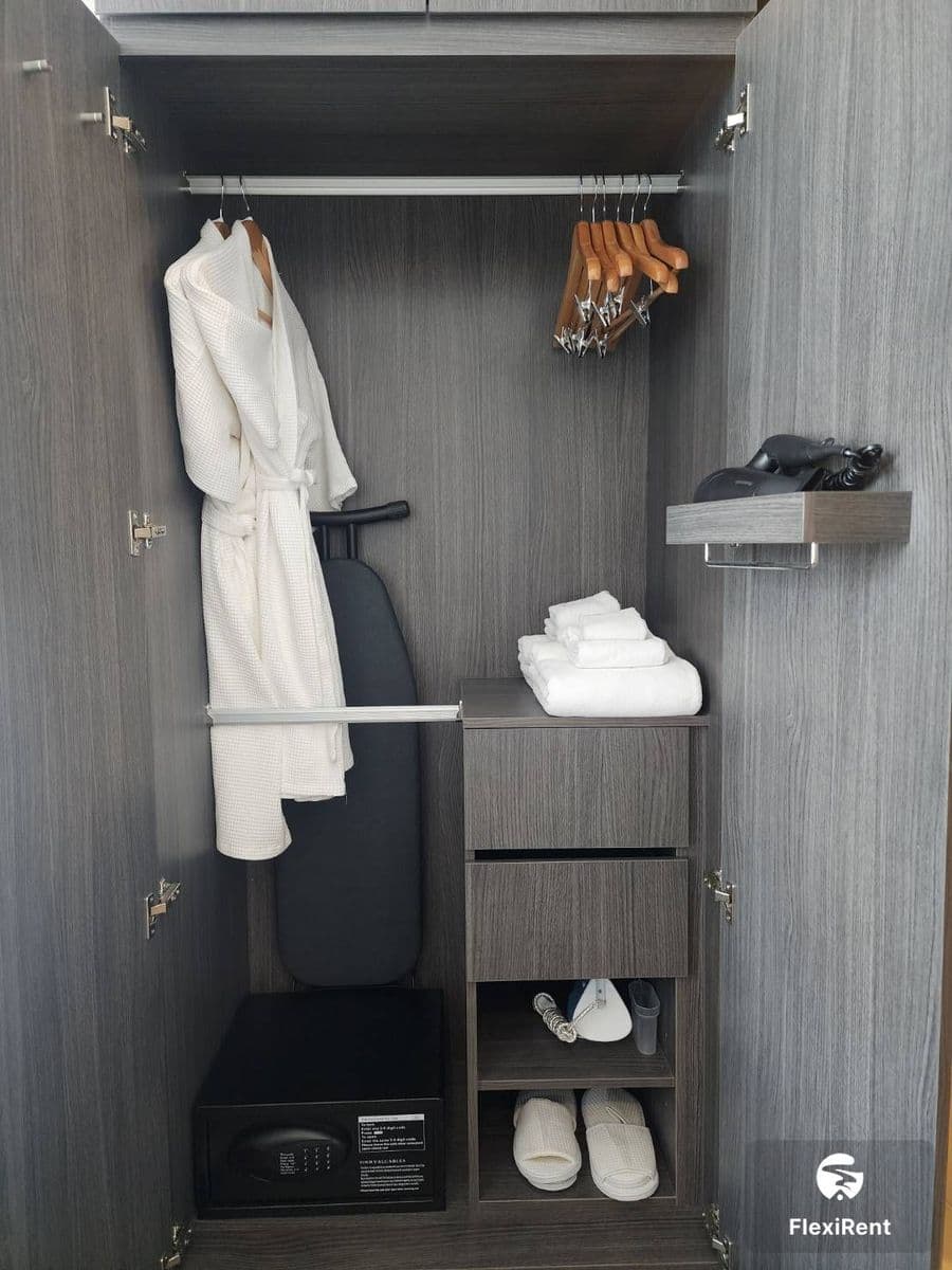 Hampton Sriracha + Include Service photo #9