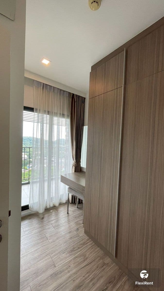 Knightsbridge The Ocean Sriracha + Include Service Image 4