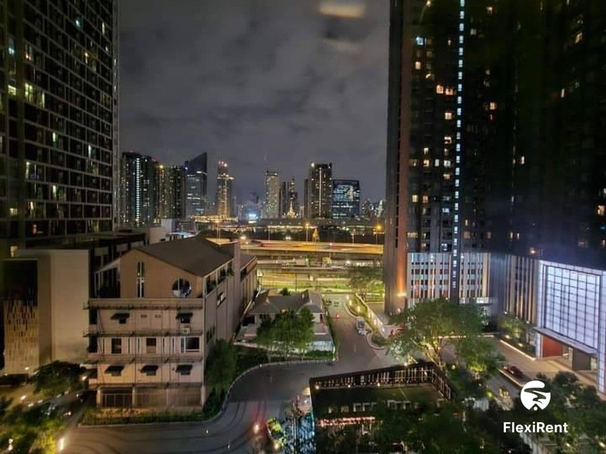 Life Asoke - Rama 9 photo #10