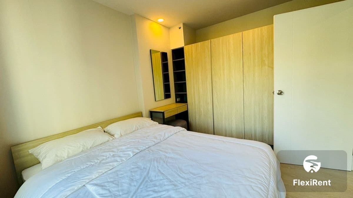 Phyll Phahol 34 photo #8