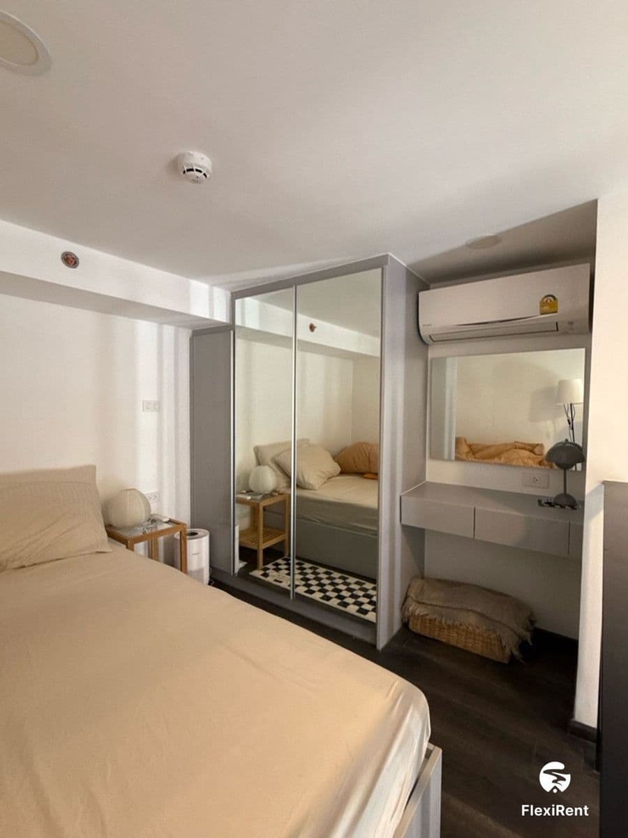 KnightsBridge Space Rachayothin Image 3