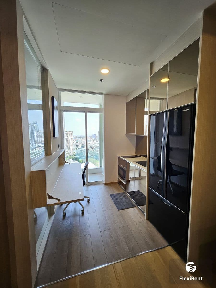 Siamese Exclusive Sukhumvit 42 Image 4