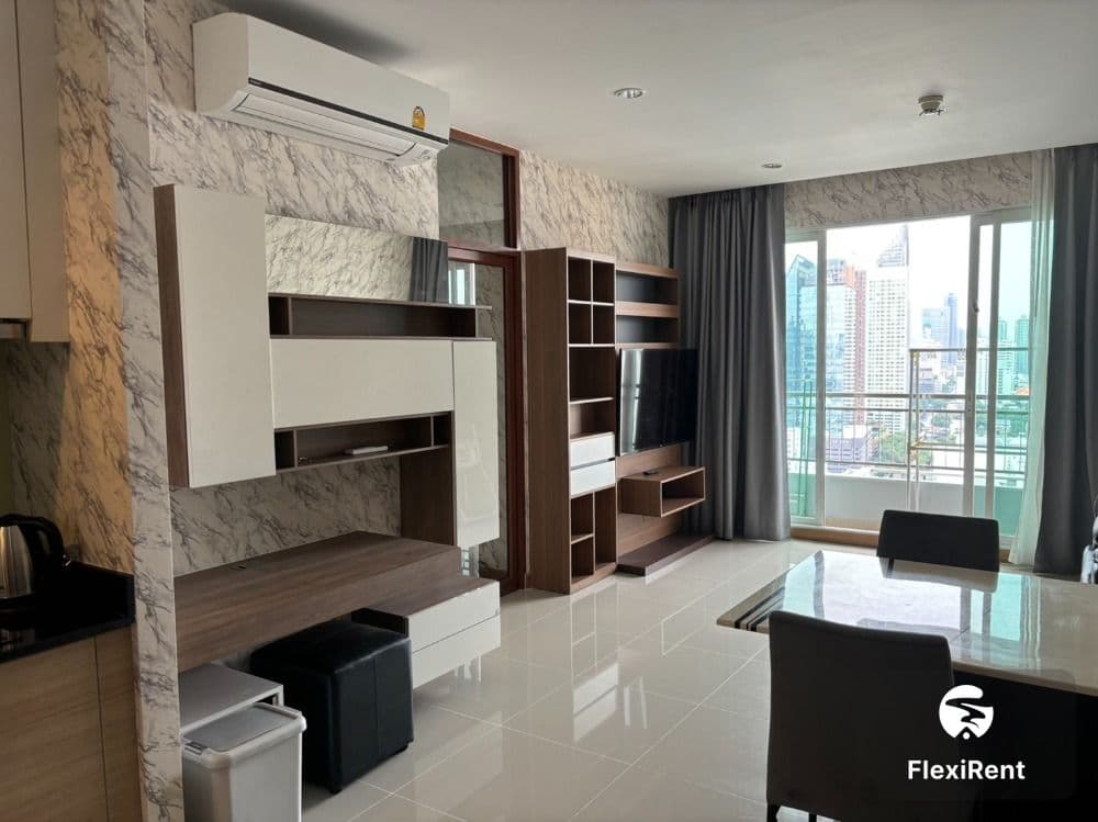 Circle Condominium Image 3