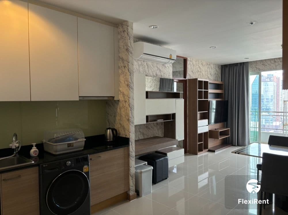 Circle Condominium Image 5