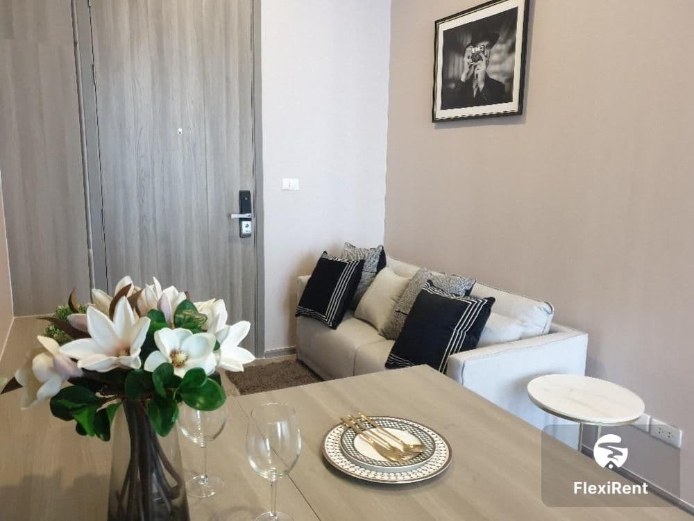 Knightsbridge Kaset Society Image 2