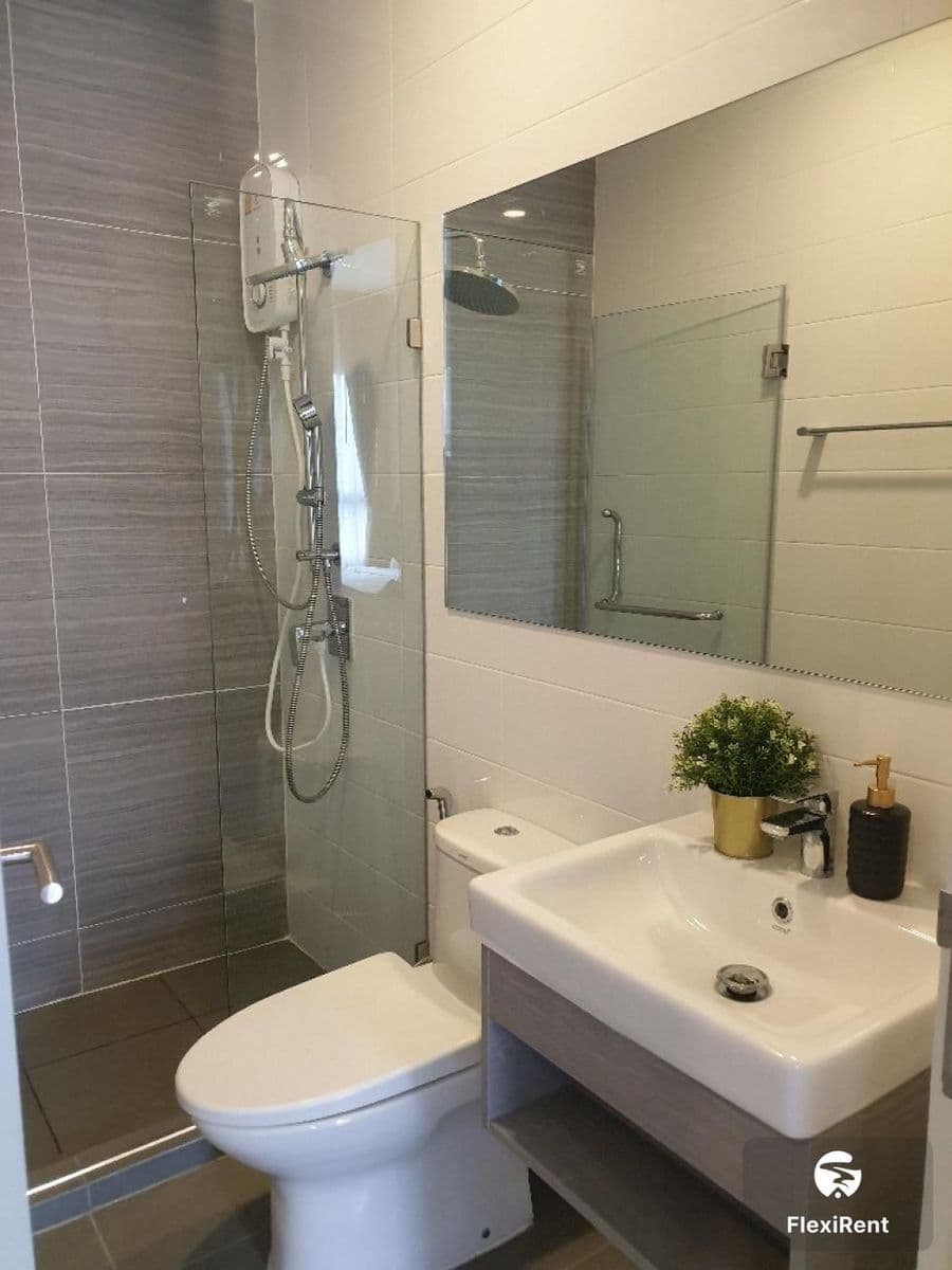 Knightsbridge Kaset Society photo #6