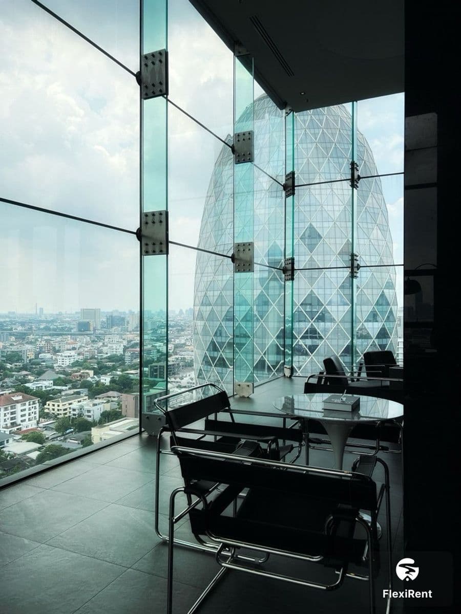 Noble Around Ari photo #21