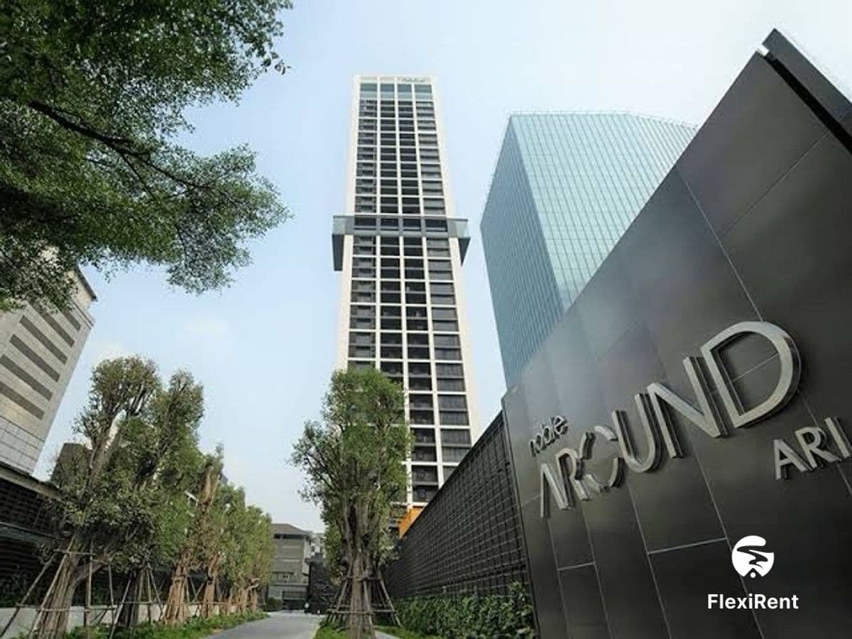 Noble Around Ari photo #23