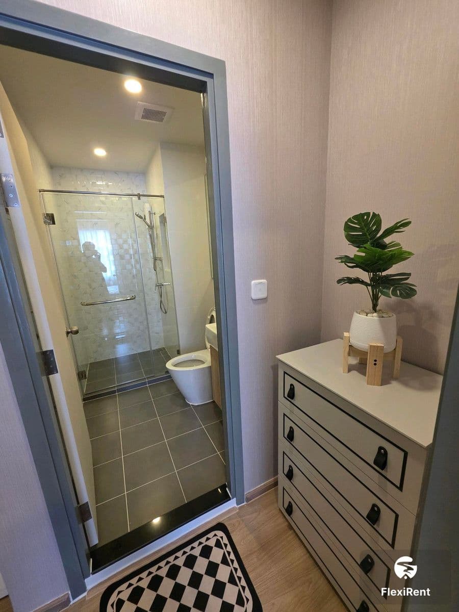 Chewathai Pinklao photo #15