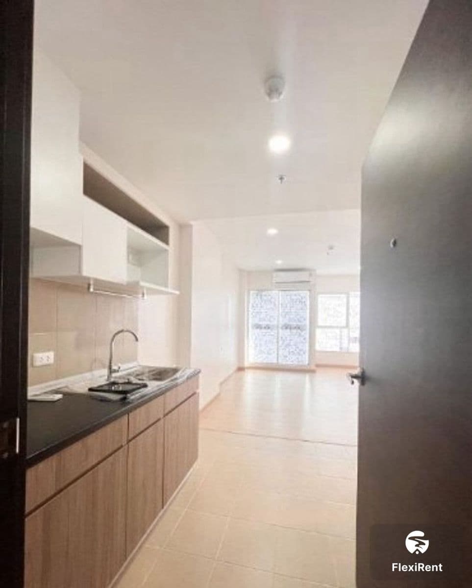 Supalai Park Talat Phlu Station photo #6