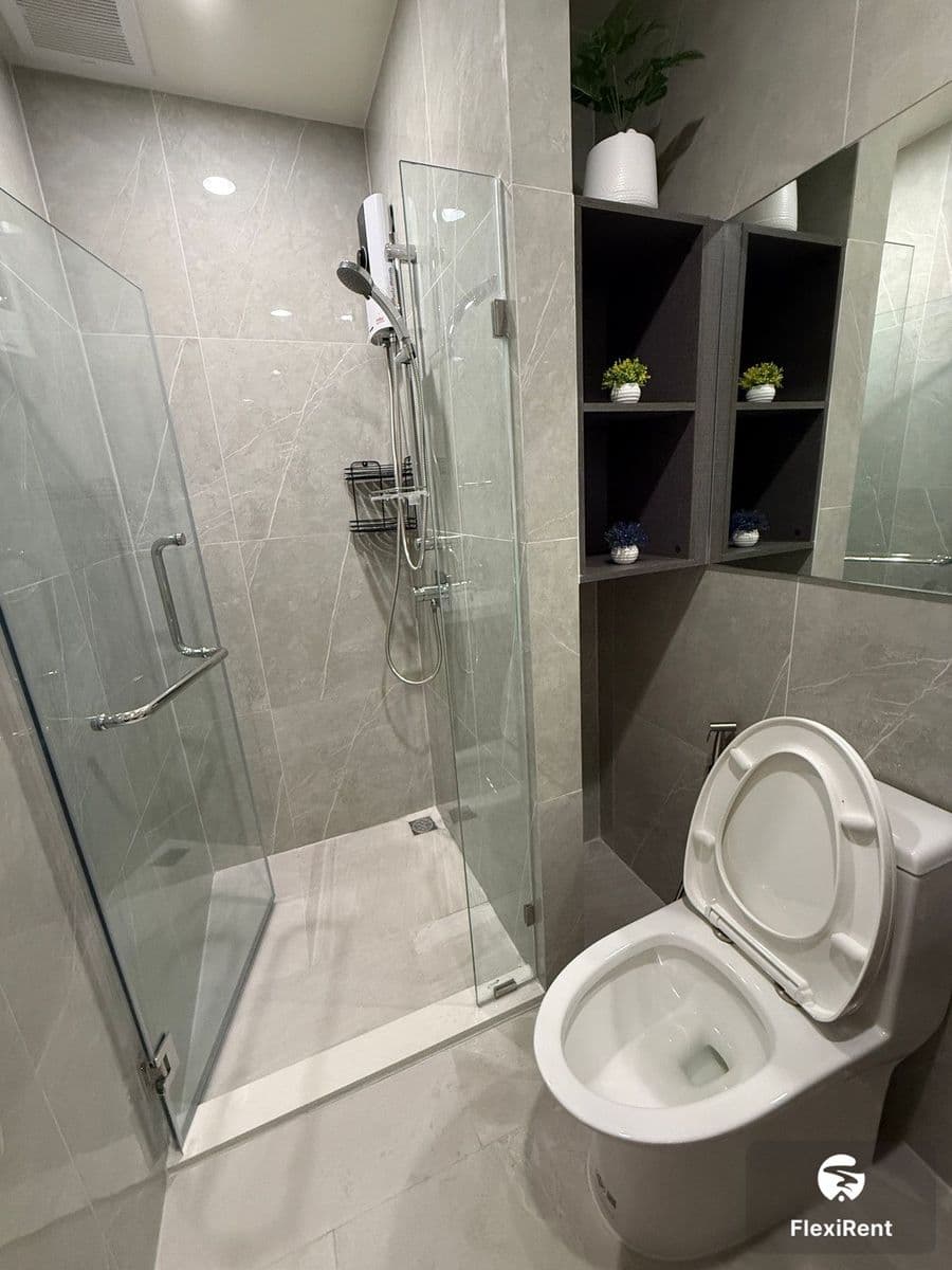 Noble Nue District R9 photo #9