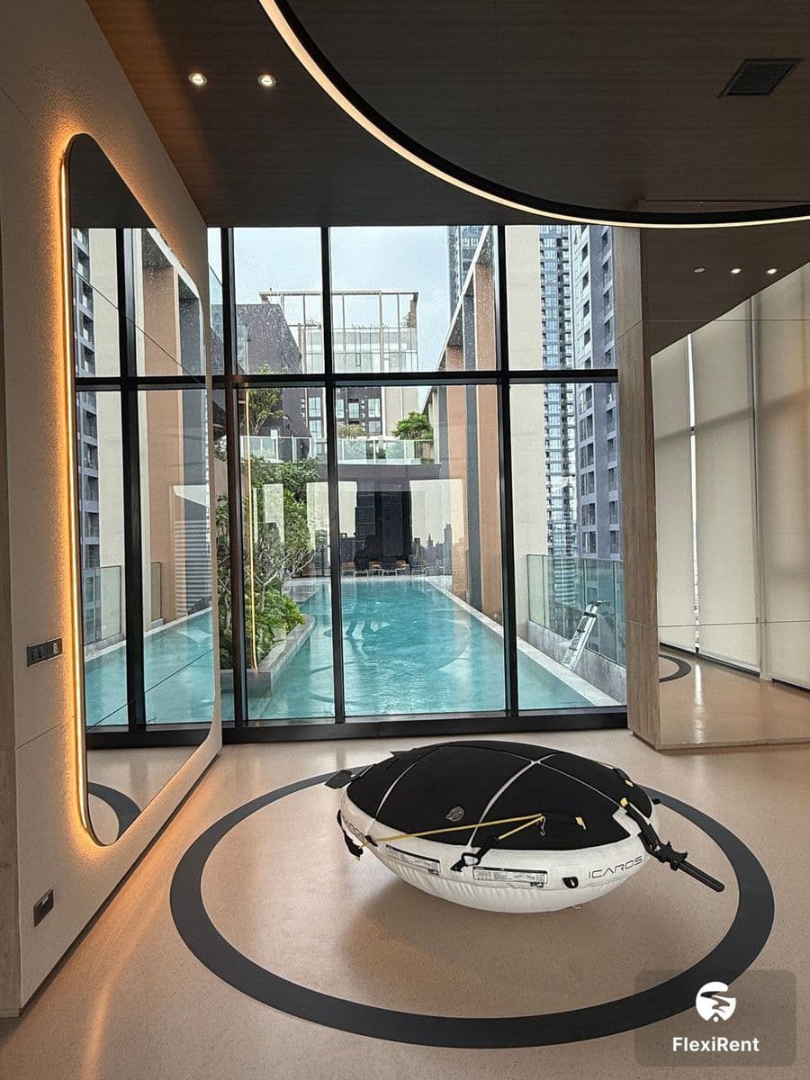 Noble Nue District R9 photo #14