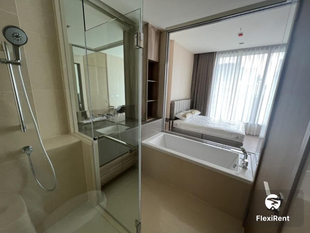 The ESSE Asoke photo #6