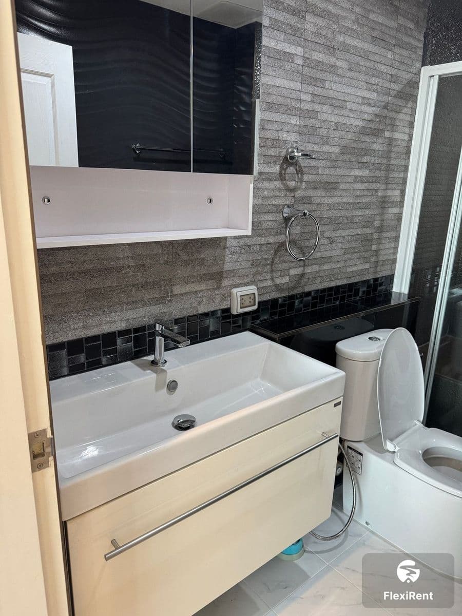 Life @ Ladprao 18 photo #16