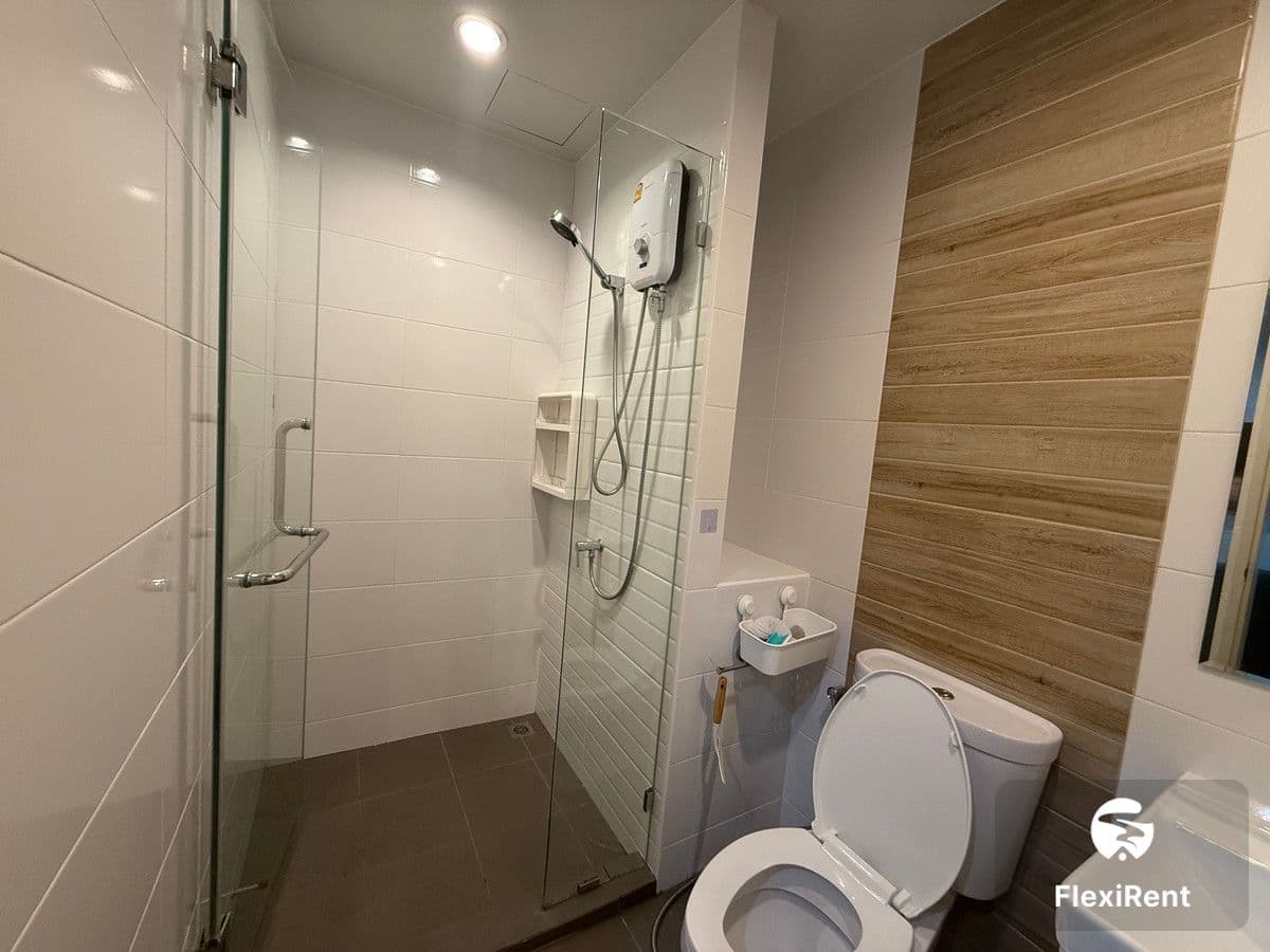 Metro Sky Wutthakat photo #9