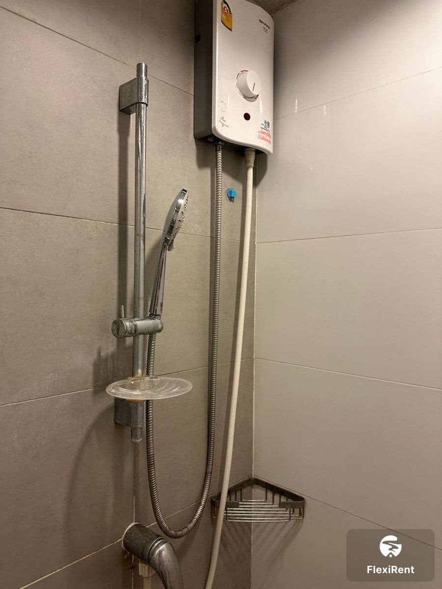 Lumpini Place Ratchayothin photo #9