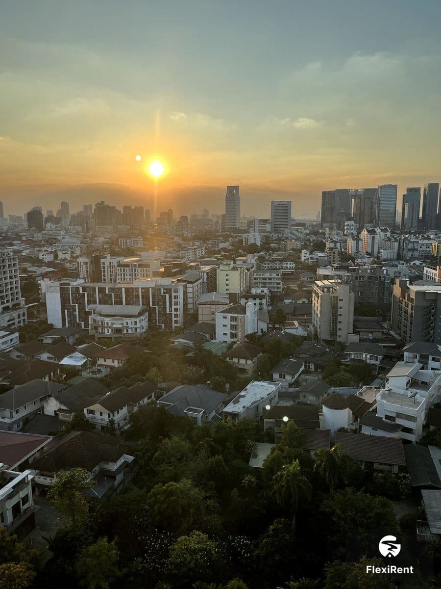 Chapter one Mid Town Ladprao 24 Image 5