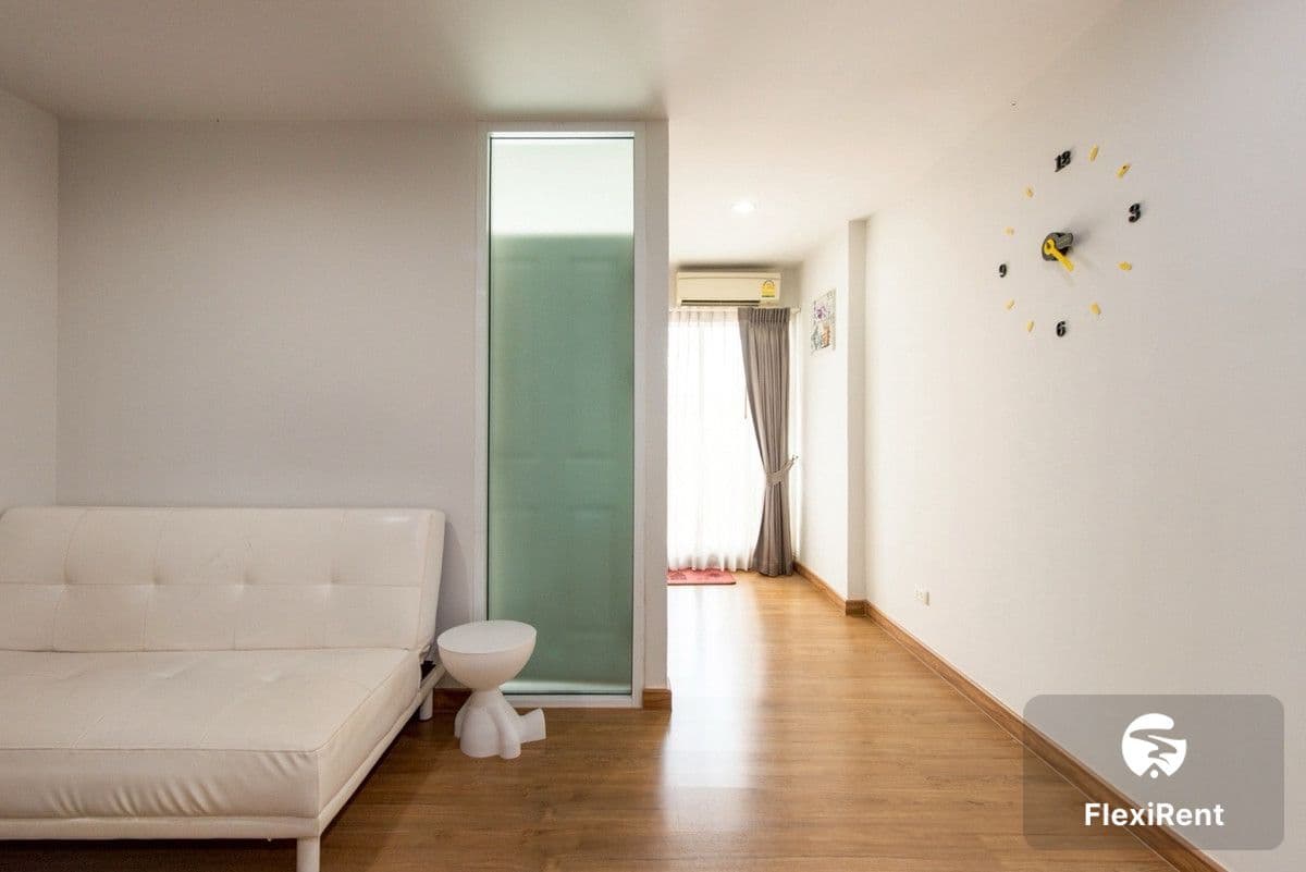 เดอะ คอนเน็กซ์ชั่น (The Connexion) รูปที่ 10