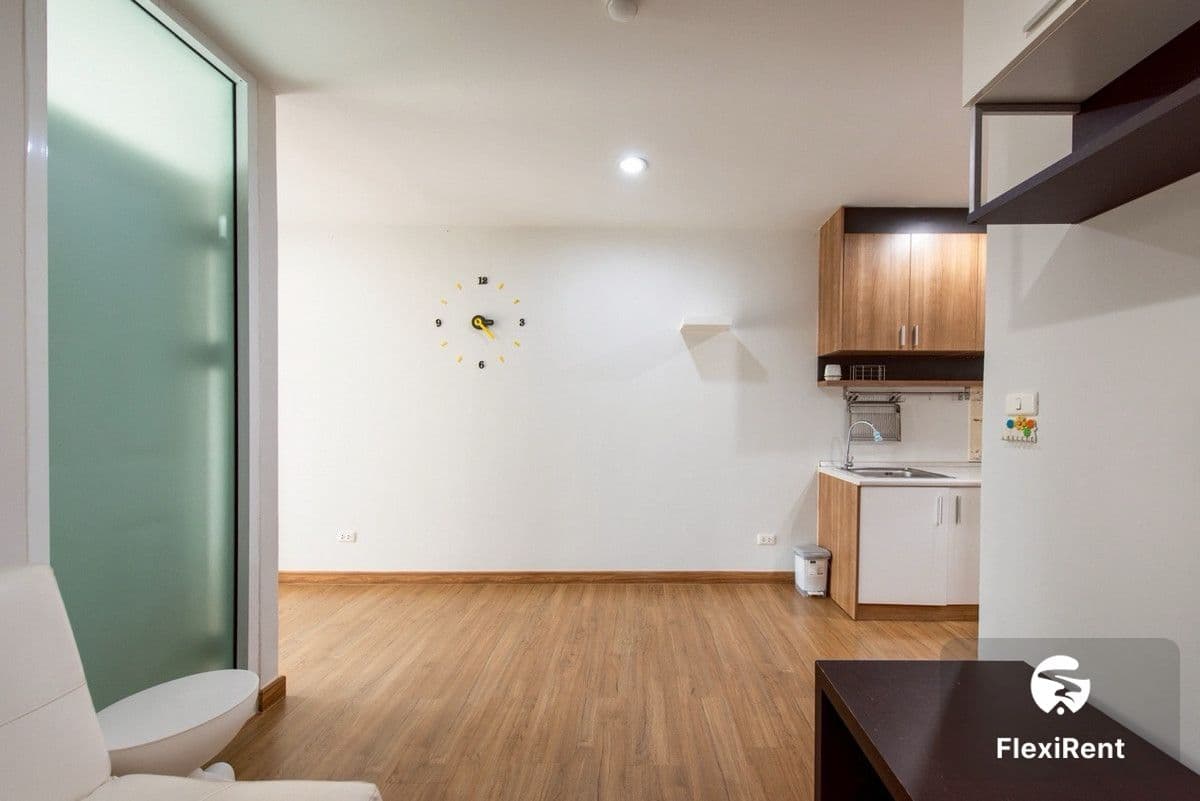 เดอะ คอนเน็กซ์ชั่น (The Connexion) รูปที่ 11