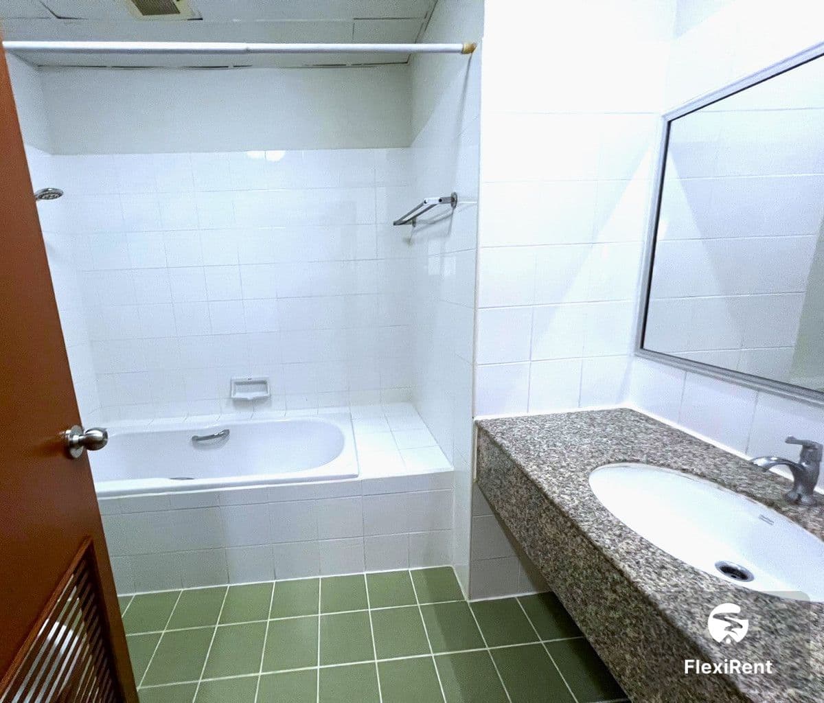 วิทยุ คอมเพล็กซ์ (Wittayu Complex) รูปที่ 5