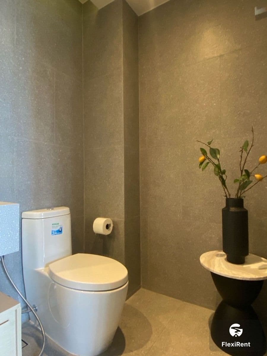 อารมณ์ วงศ์อมาตย์ (AROM WONGAMAT) รูปที่ 15