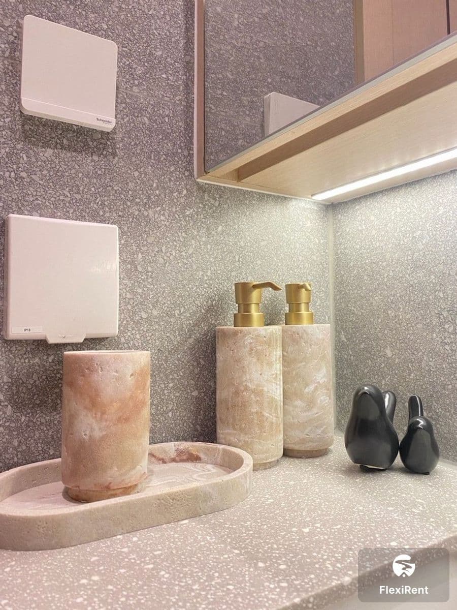 อารมณ์ วงศ์อมาตย์ (AROM WONGAMAT) รูปที่ 26