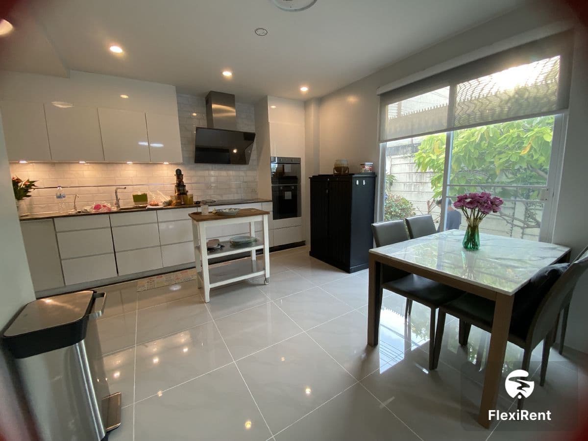 ทาวน์ อเวนิว พระราม 9 (Town Avenue Rama 9) รูปที่ 5