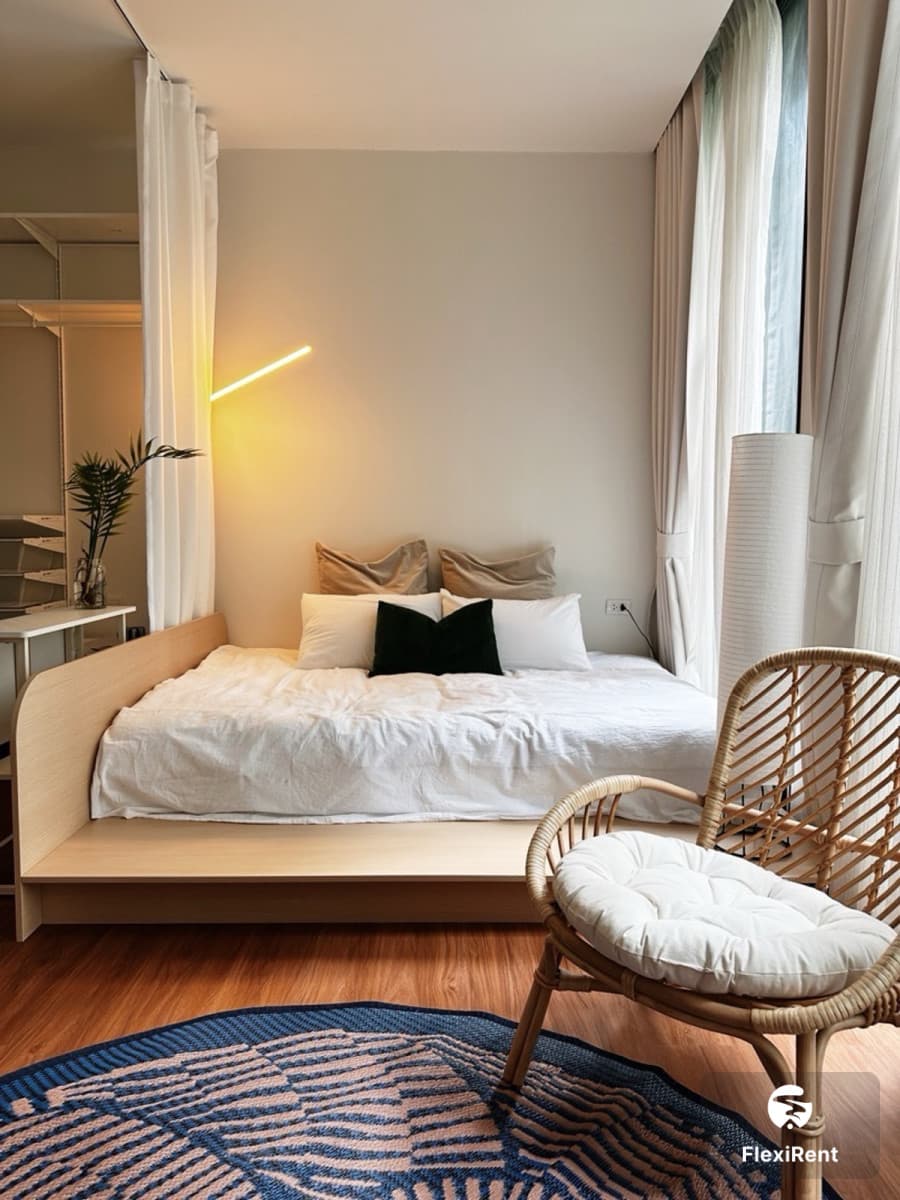 Noble Ploenchit Image 1