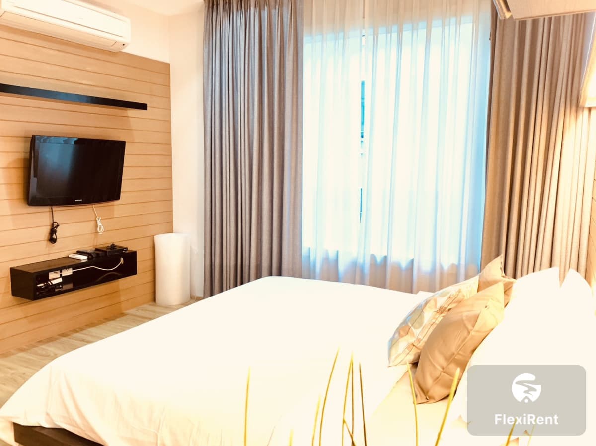 Siri @ Sukhumvit photo #11