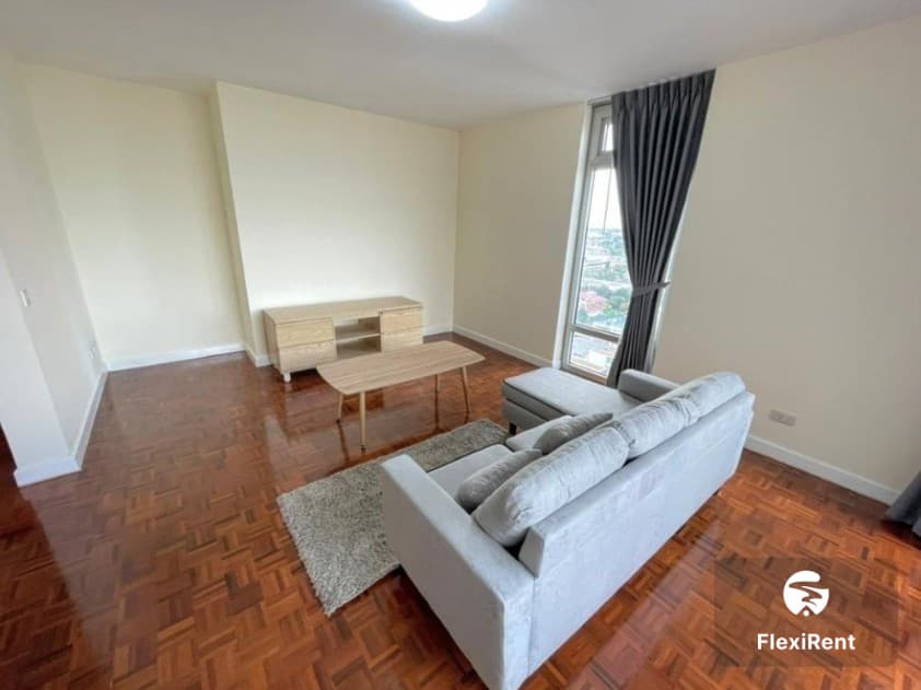 Riviera Up Condominium Image 3