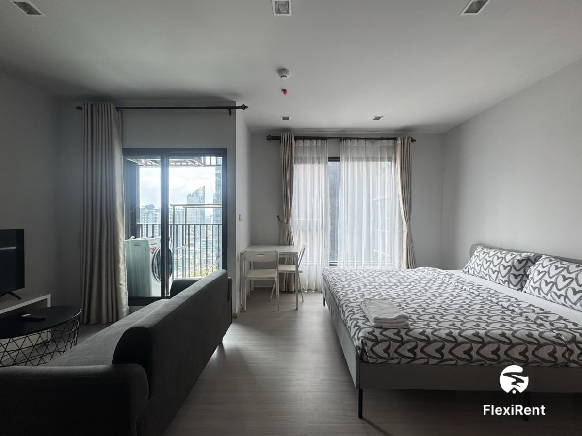 Life Asoke - Rama 9 Image 2