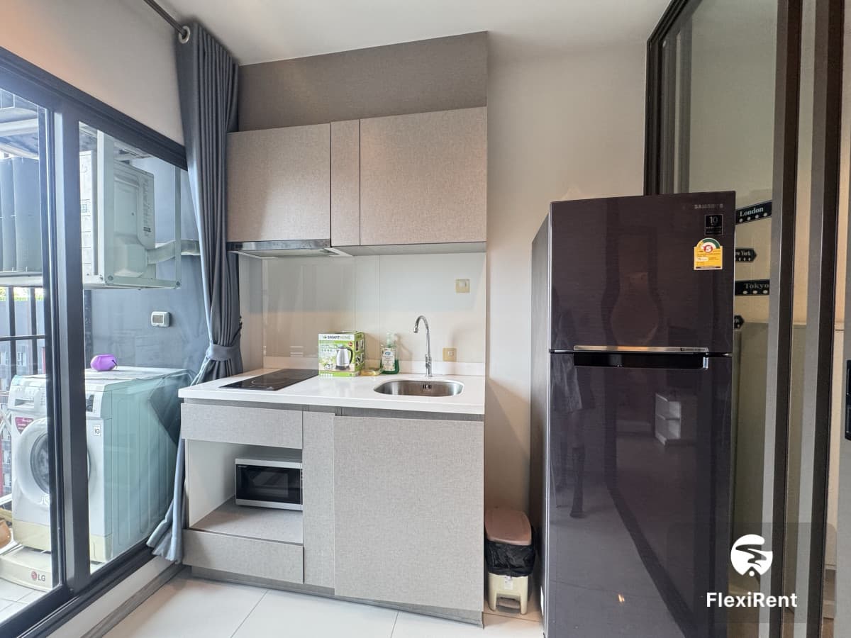 Life Asoke - Rama 9 Image 5