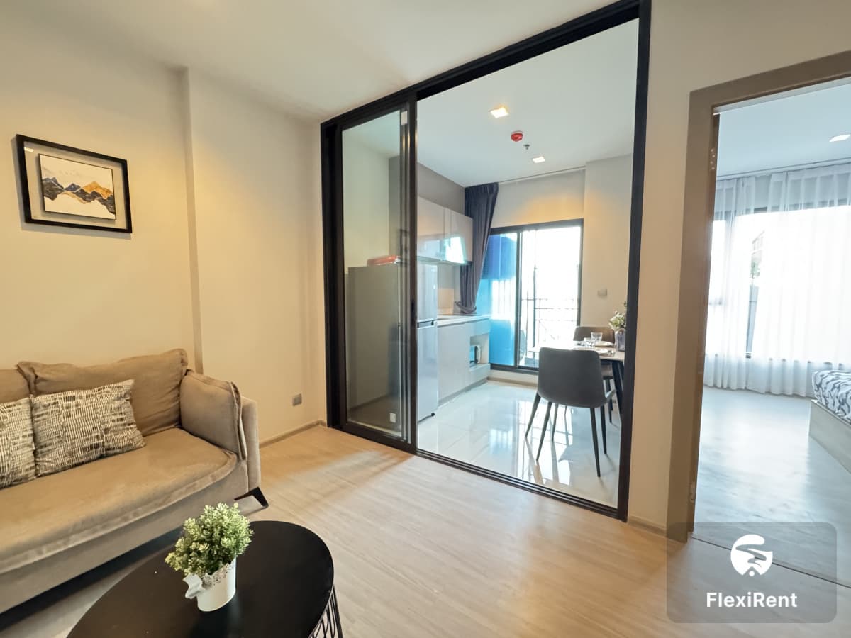 Life Asoke - Rama 9 photo #28