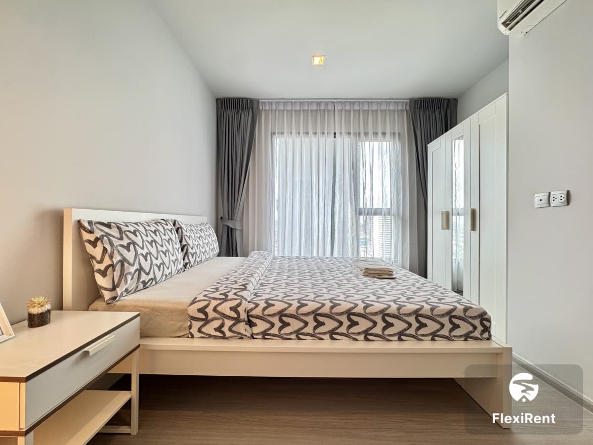 Life Asoke - Rama 9 photo #33