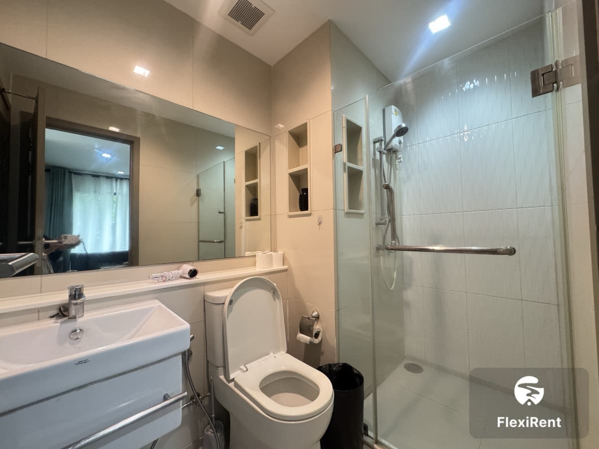 Life Asoke - Rama 9 Image 4