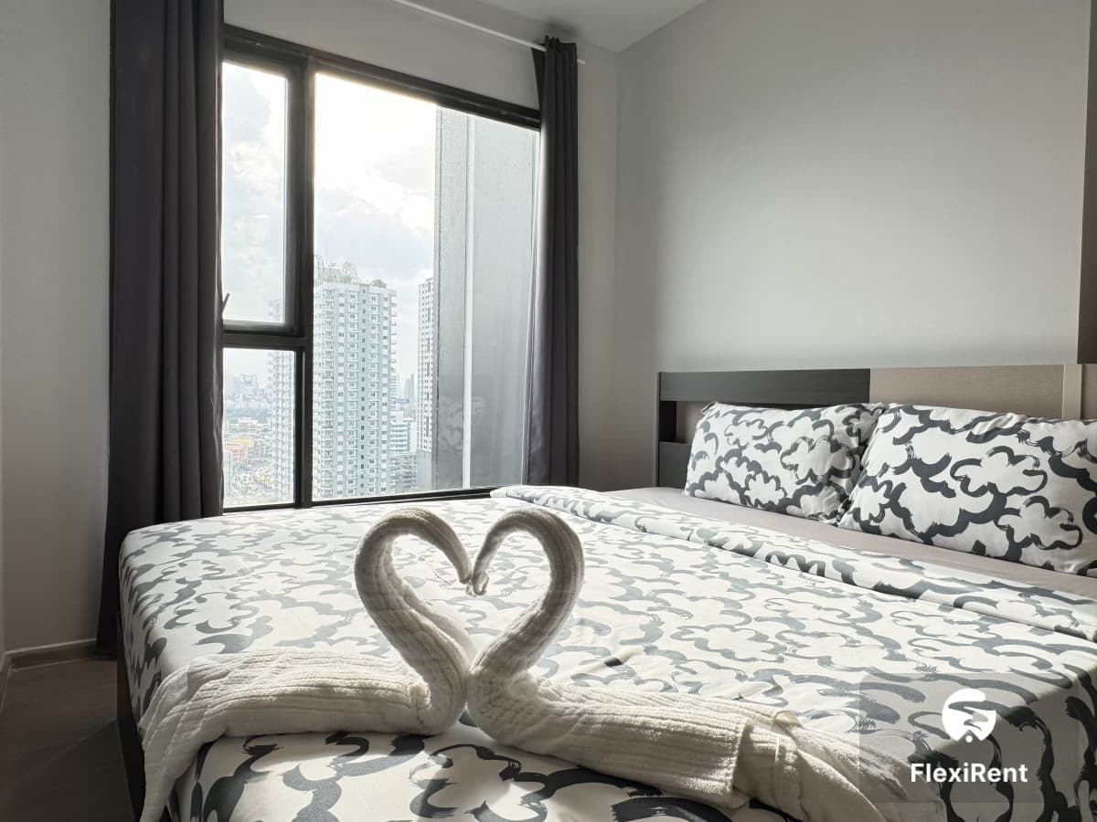 Life Asoke - Rama 9 photo #15