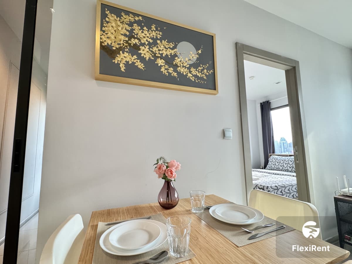 Life Asoke - Rama 9 photo #17