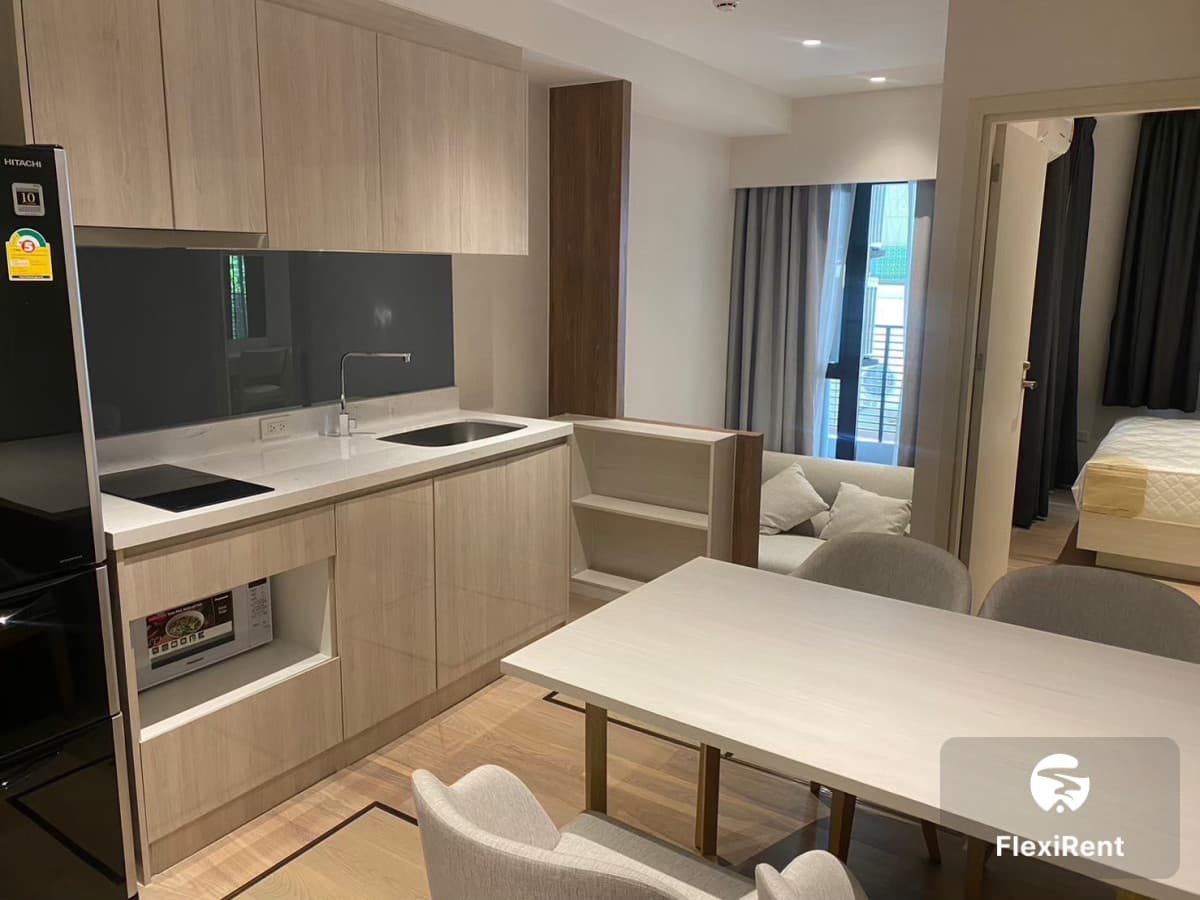 Runesu Thonglor 5 Image 2