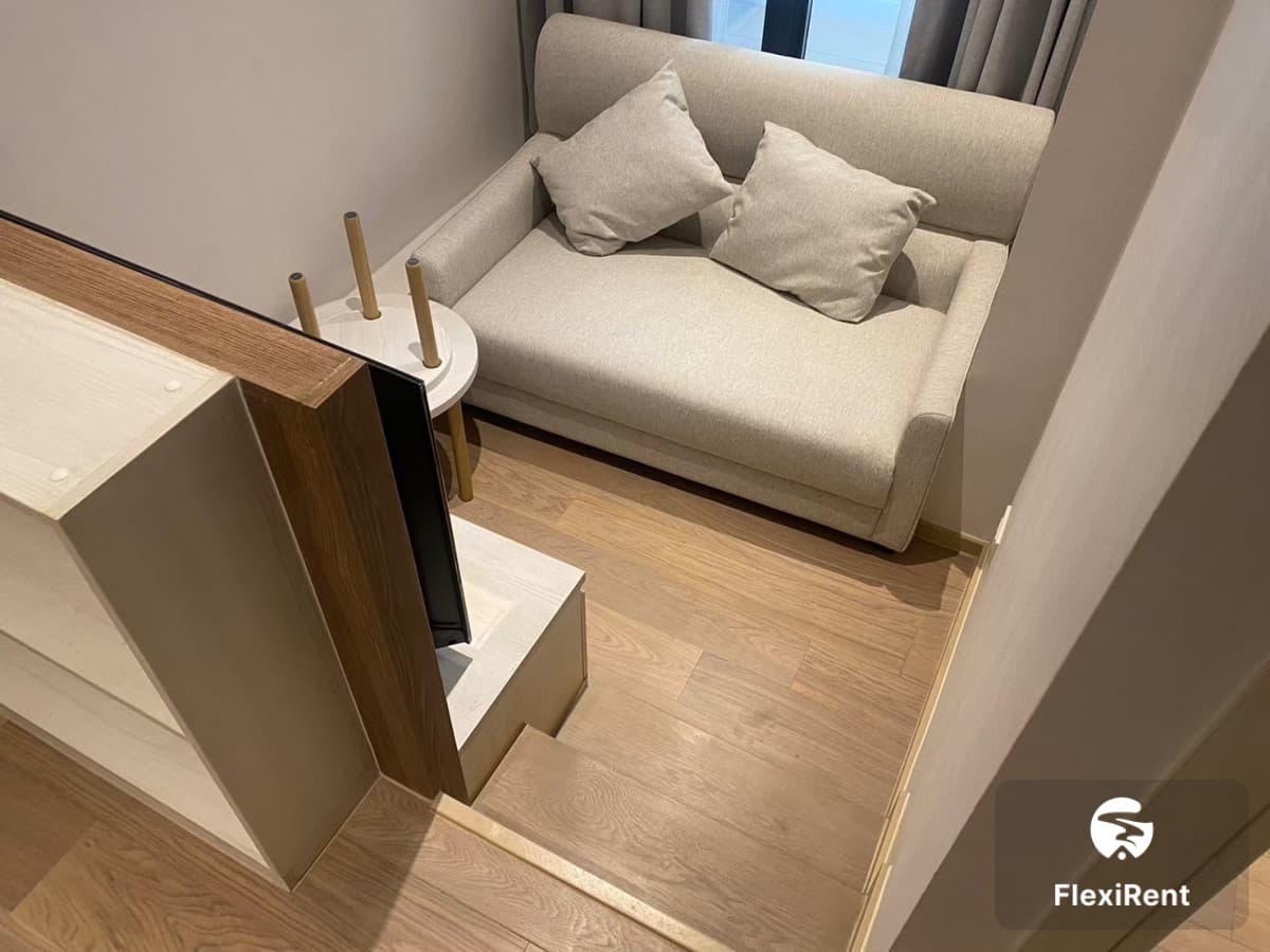 Runesu Thonglor 5 Image 4