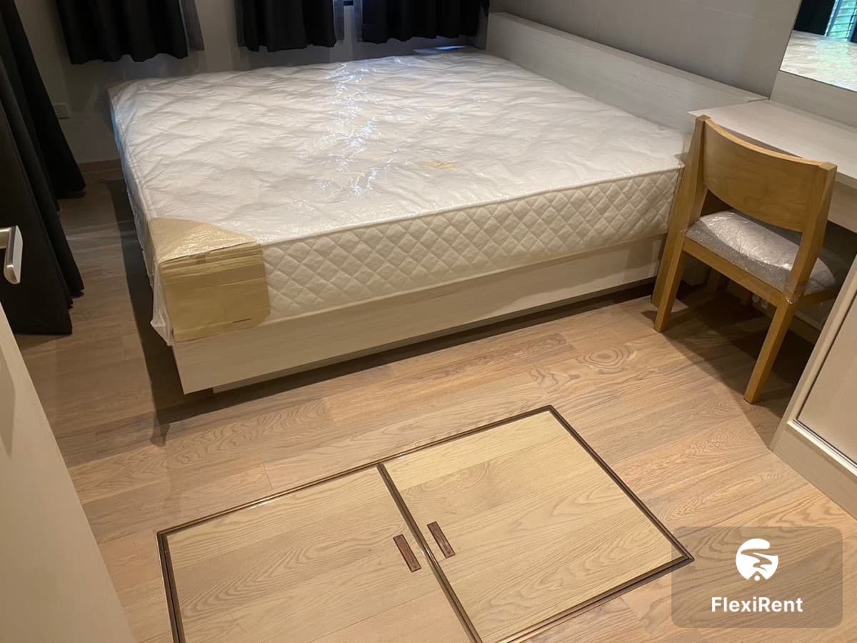 Runesu Thonglor 5 photo #7