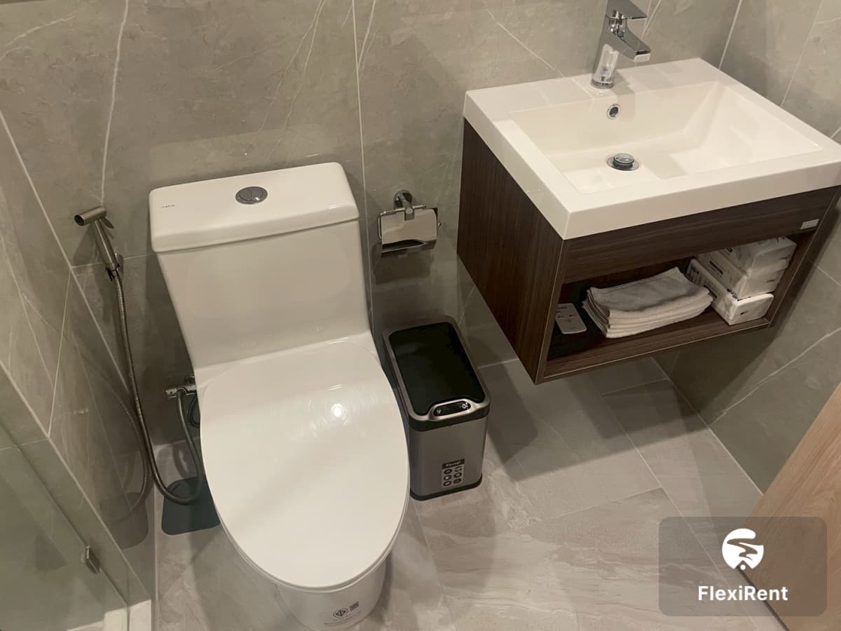 Noble Nue District R9 photo #11