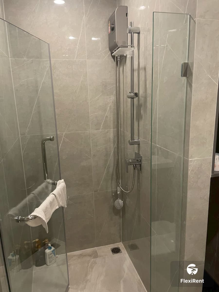 Noble Nue District R9 photo #12