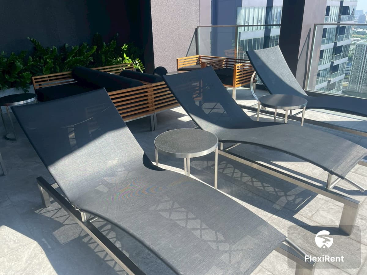 Noble Nue District R9 photo #17