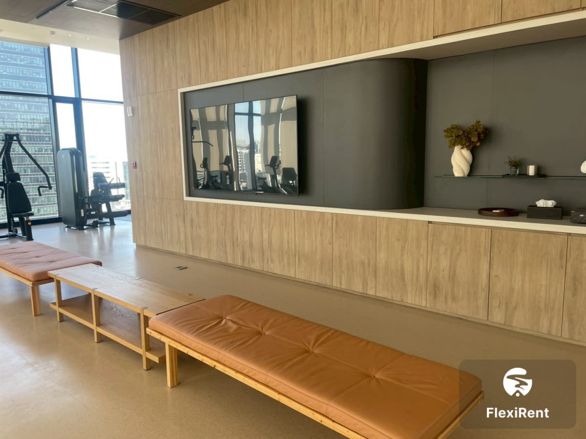 Noble Nue District R9 photo #23