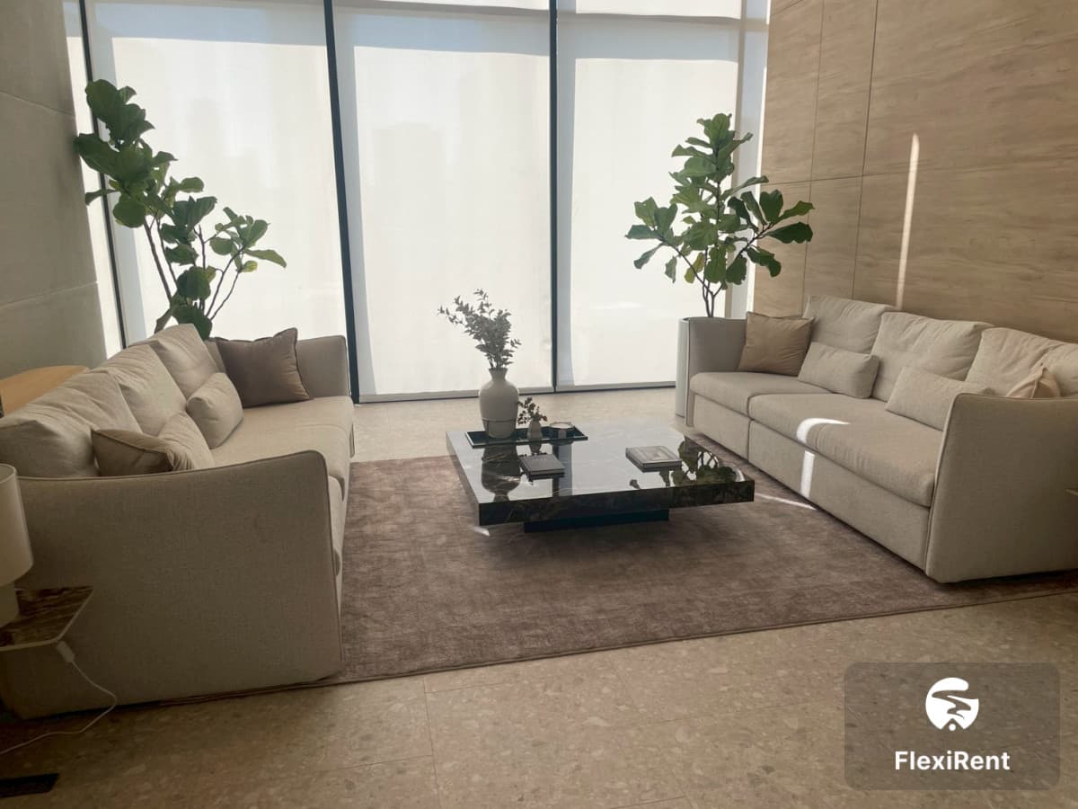 Noble Nue District R9 photo #33