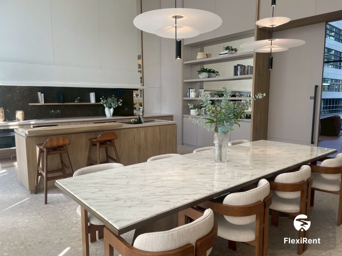 Noble Nue District R9 photo #34