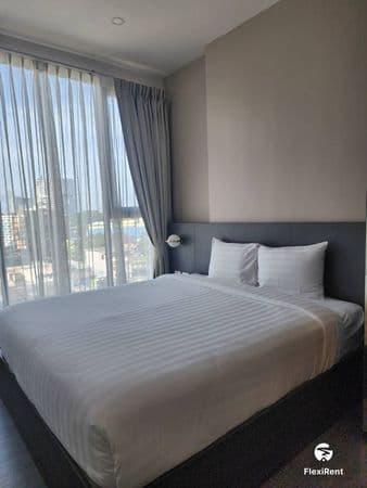 Hampton Sriracha + Include Service Image 1